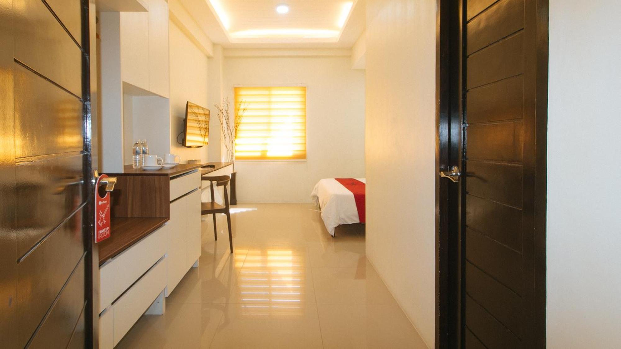 Reddoorz @ Leoncia Apartelle Mandawe Exterior foto